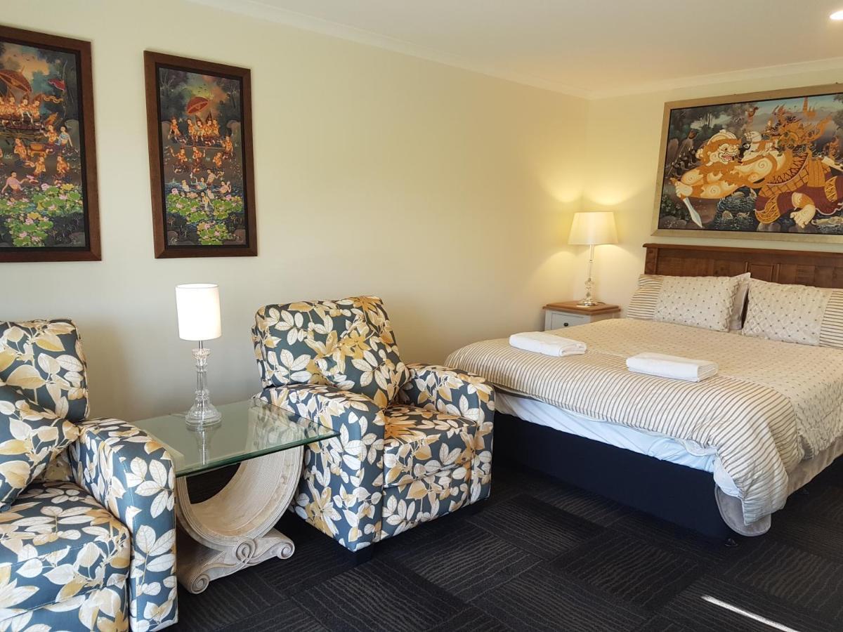 Bed & Breakfast Homestead 2*